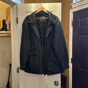 Vintage Men’s leather coat. Mint Condition.